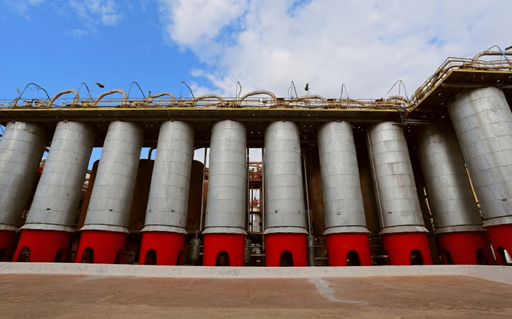 Aluminum silo cleaning