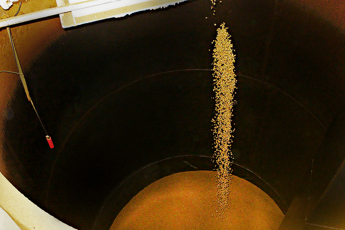 Industrial vacuum and bin cleaning for pet food facility