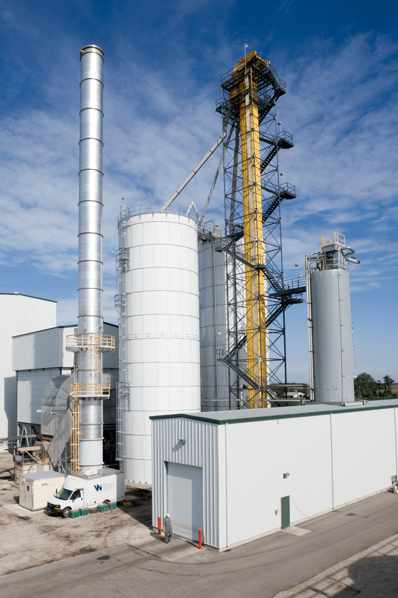 Mole&middot;Master&reg; industrial vacuum service at exterior silos